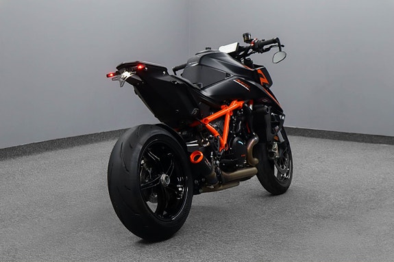 KTM 1390 Superduke R Evo Austin Racing TechPack Kolfiber Nyservad Påkostad 6 of 18
