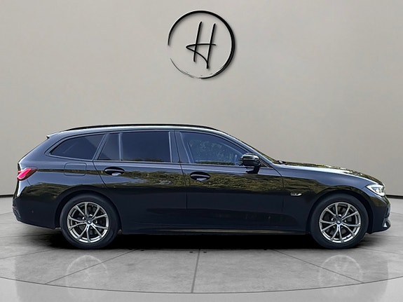 BMW 330e 7 of 18