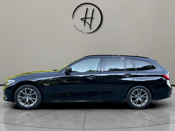 BMW 330e 8 of 18