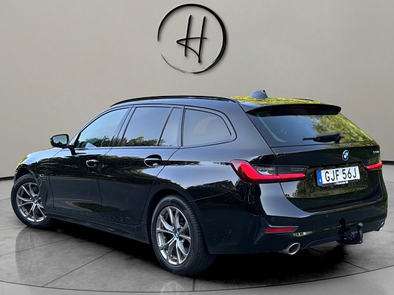 BMW 330e 5 of 5