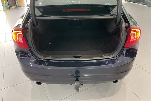 Volvo S60 13 of 18
