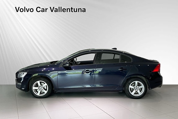Volvo S60 3 of 5