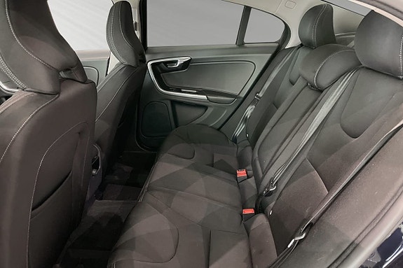 Volvo S60 8 of 18