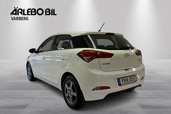Hyundai i20 3 of 5