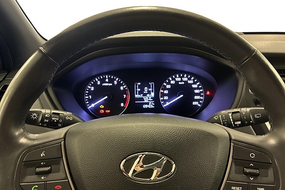 Hyundai i20 12 of 15