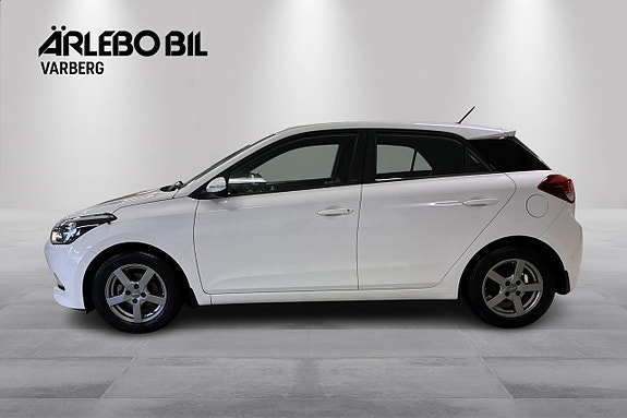 Hyundai i20 2 of 5