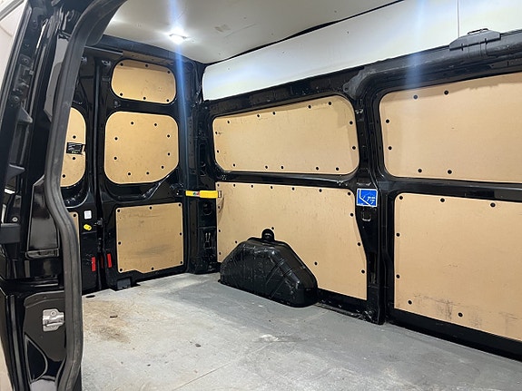Ford Transit Custom 15 of 30