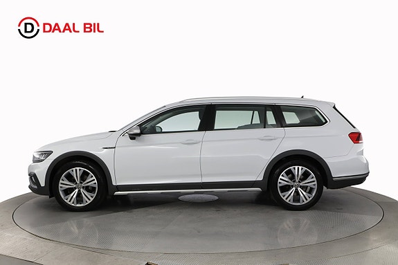 Volkswagen Passat Alltrack 9 of 27