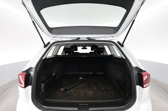 Volkswagen Passat Alltrack 27 of 27