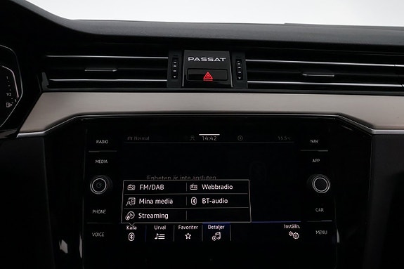Volkswagen Passat Alltrack 22 of 27