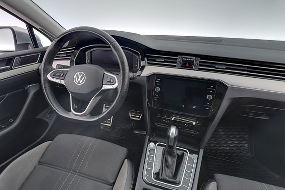 Volkswagen Passat Alltrack 15 of 27
