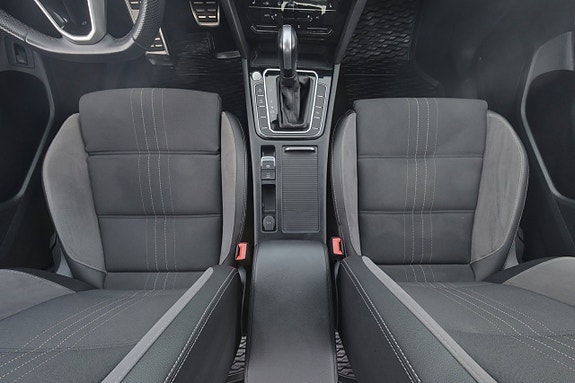 Volkswagen Passat Alltrack 14 of 27