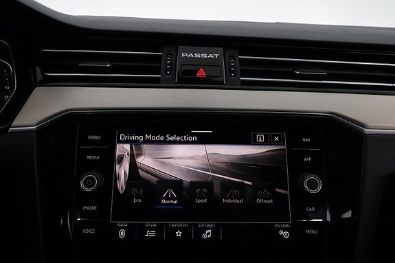 Volkswagen Passat Alltrack 23 of 27