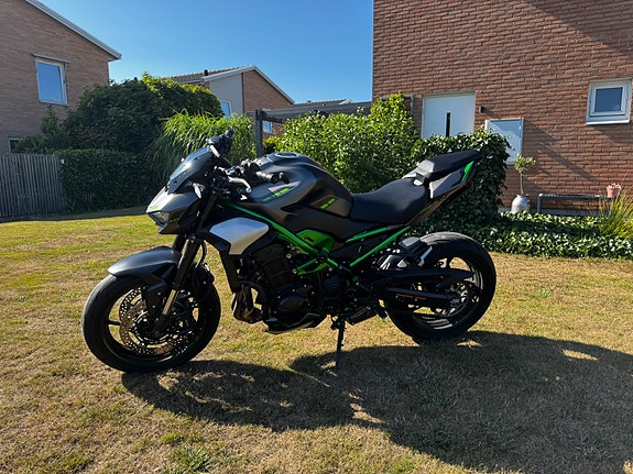 Kawasaki Z900 35kw 3 of 4
