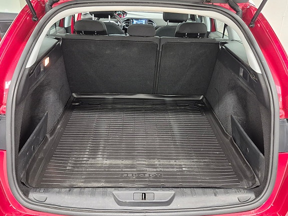Peugeot 308 9 of 9
