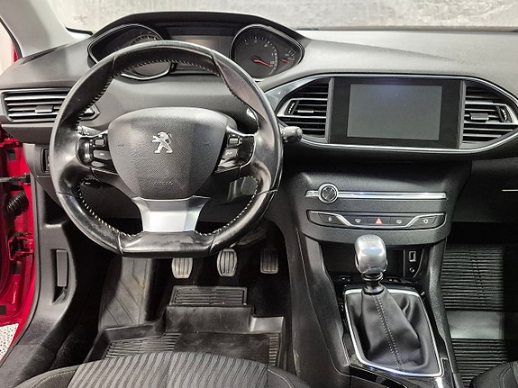 Peugeot 308 6 of 9