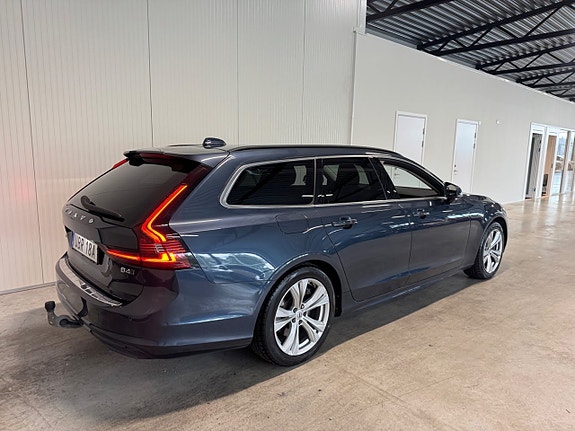Volvo V90 3 of 5