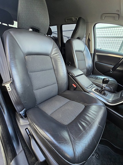 Volvo V70 10 of 12