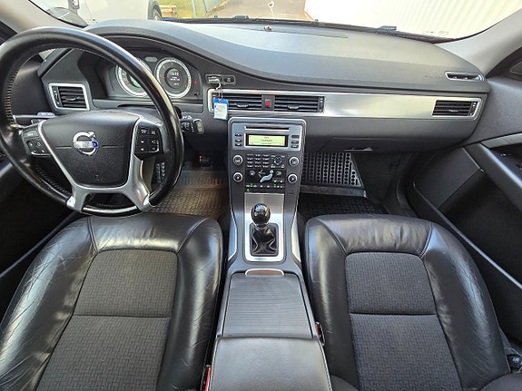 Volvo V70 5 of 5