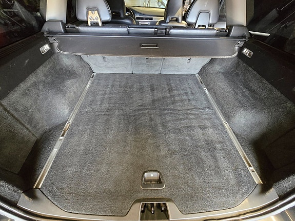 Volvo V70 12 of 12