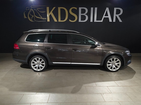 Volkswagen Passat Alltrack 4 of 5
