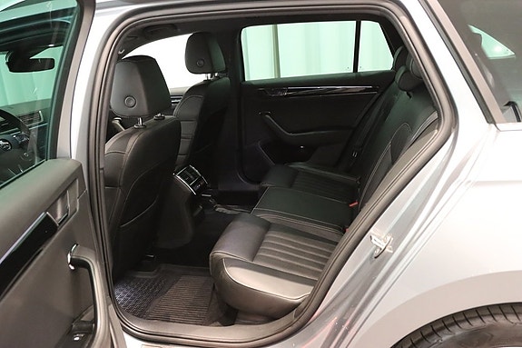 Skoda Superb 11 of 27