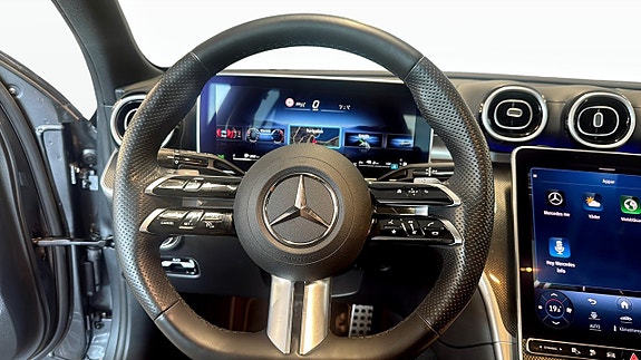 Mercedes-Benz C300 e 17 of 23