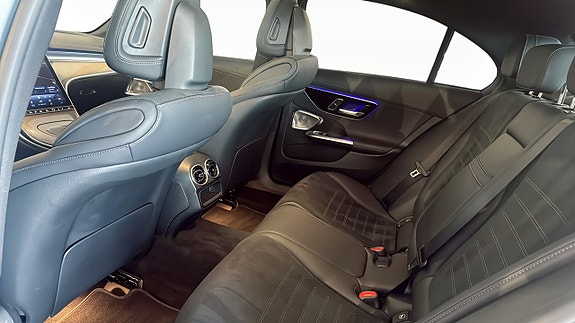 Mercedes-Benz C300 e 13 of 23