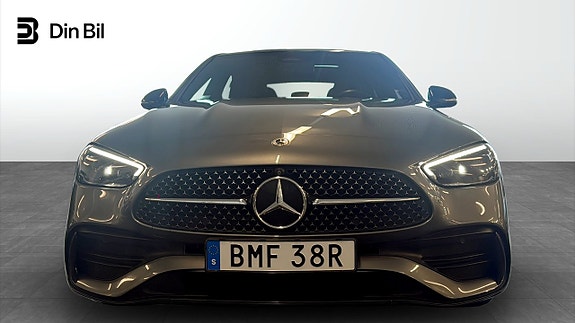 Mercedes-Benz C300 e 4 of 5