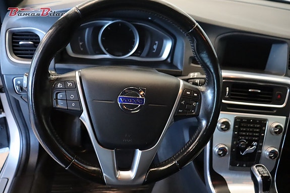 Volvo V60 11 of 19