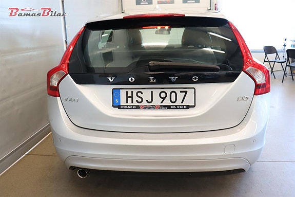 Volvo V60 4 of 19