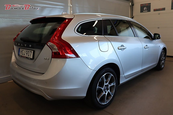 Volvo V60 5 of 19