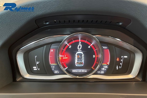 Volvo V60 14 of 16