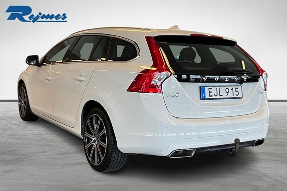 Volvo V60 3 of 16