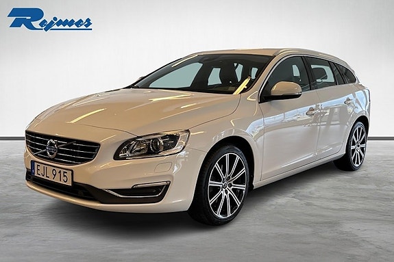 Volvo V60 2 of 16