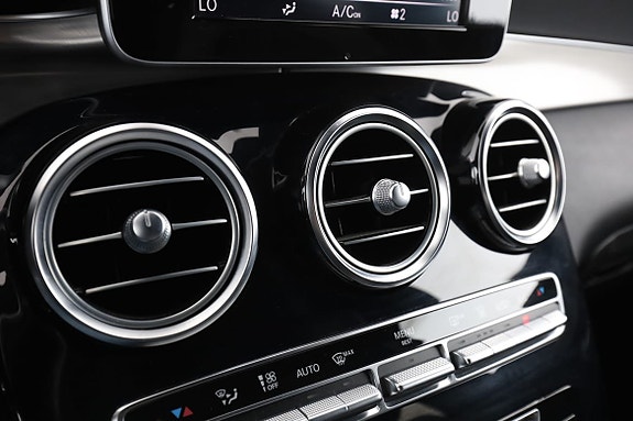 Mercedes-Benz GLC220 d 24 of 30