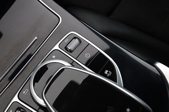 Mercedes-Benz GLC220 d 30 of 30