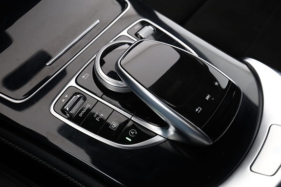 Mercedes-Benz GLC220 d 29 of 30