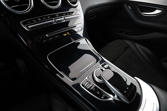 Mercedes-Benz GLC220 d 23 of 30