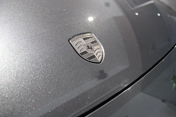 Porsche Macan Turbo 7 of 27