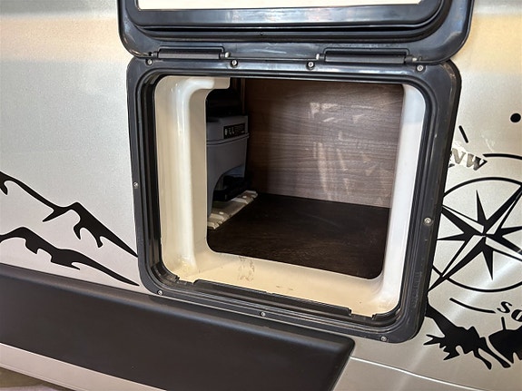 VANTourer 600 Långbäddar Automat/Dieselvärmare/Inverter/Offgrid 23 of 27