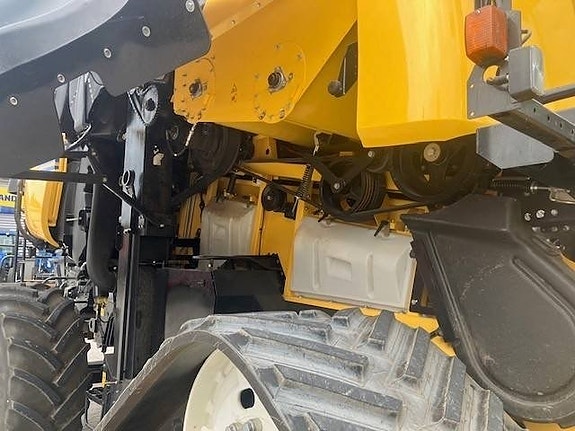 New Holland CR 10.90 11 of 14