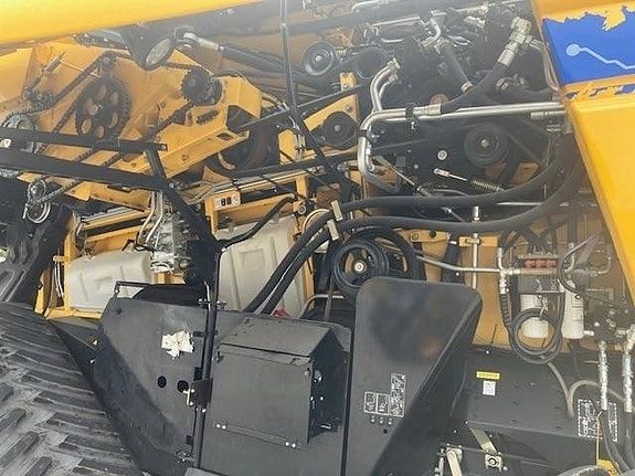 New Holland CR 10.90 9 of 14