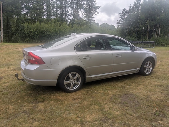 Volvo S80 2 of 3