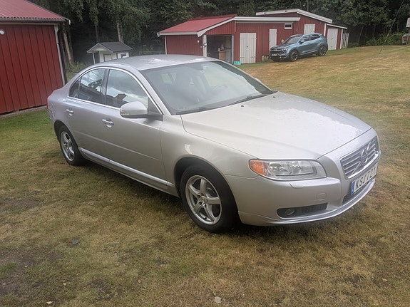 Volvo S80 3 of 3