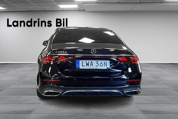 Mercedes-Benz E220 d 5 of 15