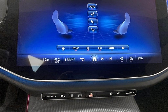Mercedes-Benz E220 d 13 of 15