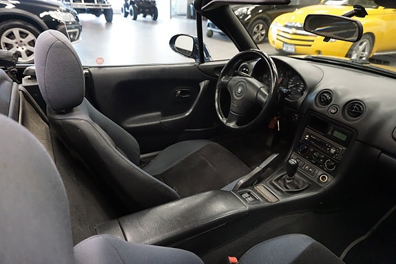 Mazda MX-5 10 of 18