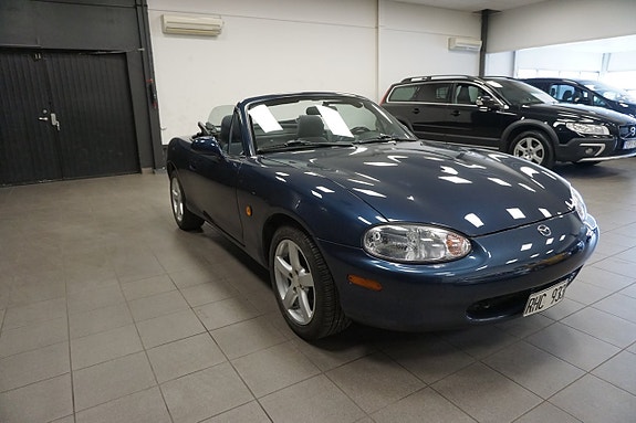 Mazda MX-5 4 of 5
