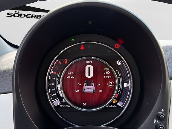 Fiat 500C 14 of 30